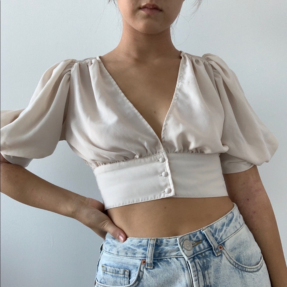 Forever 21 Plunging Puffed Sleeve Cropped Blouse